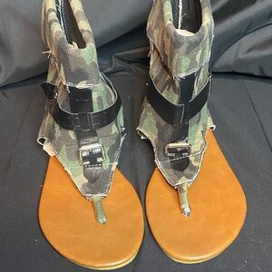 Camouflage Sandals with Buckle Detail